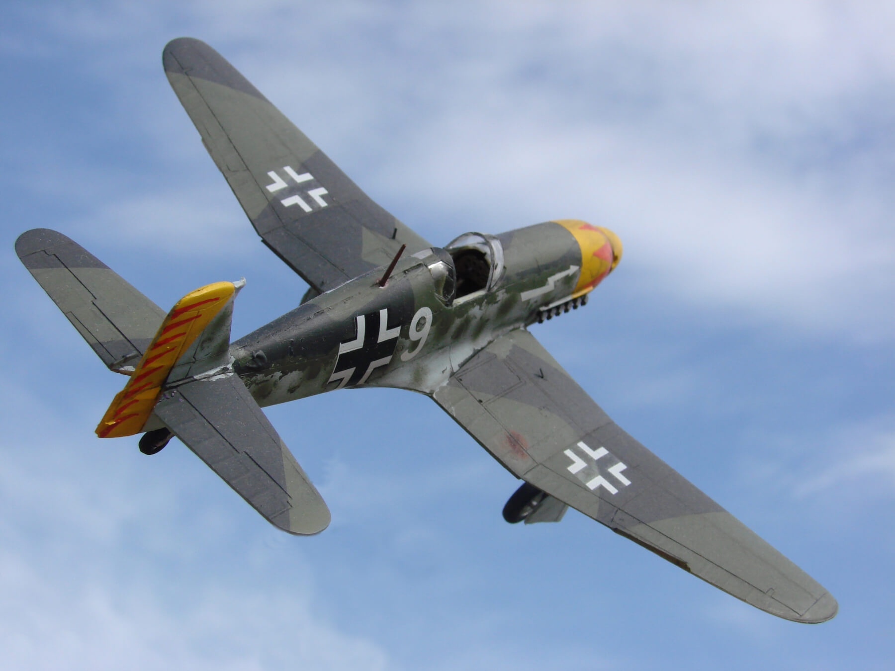 Image d'en-tête de page pour la maquette Heinkel He 100