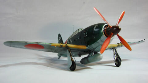 Maquette de Mitsubishi J2M3 Raiden - image 4