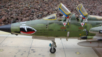 Maquette de Republic F-105 Thunderchief - image 3