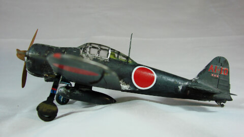 Maquette de Mitsubishi A6M2 ZERO chasseur de nuit - image 1