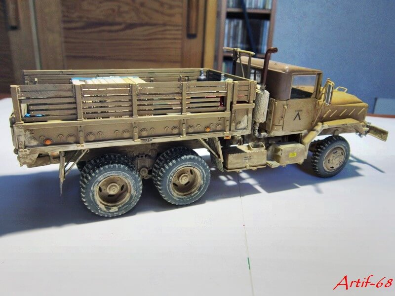 Image d'en-tête de page pour la maquette M-925 US 5t Truck 6x6