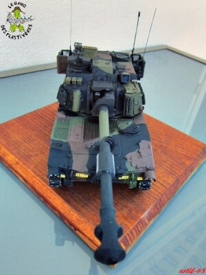 Maquette de M 109 A6 Paladin - image 5