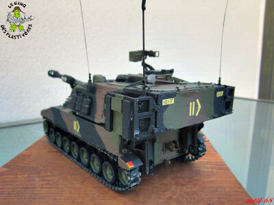 Maquette de M 109 A6 Paladin - image 4