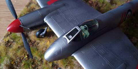 Maquette de De Havilland Hornet F1 (Trumpeter 1/48) - image 2