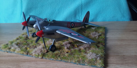 Maquette de De Havilland Hornet F1 (Trumpeter 1/48) - image 3