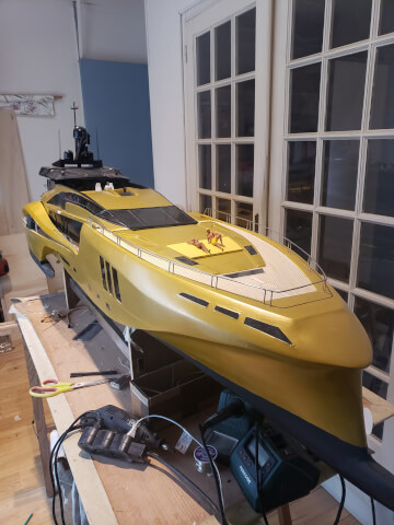 Maquette de Yacht KHALILAH, ech 1 /24, 2 m - image 3