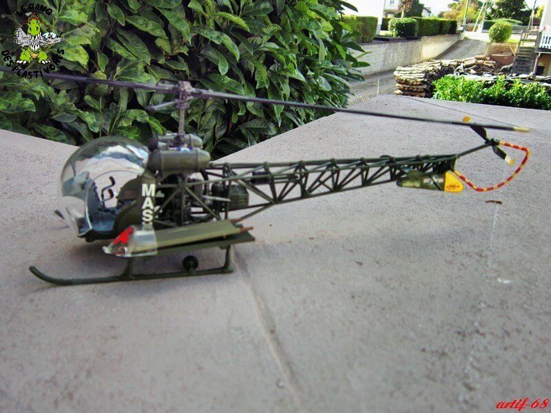 Bell H-13 H MASH au 35°