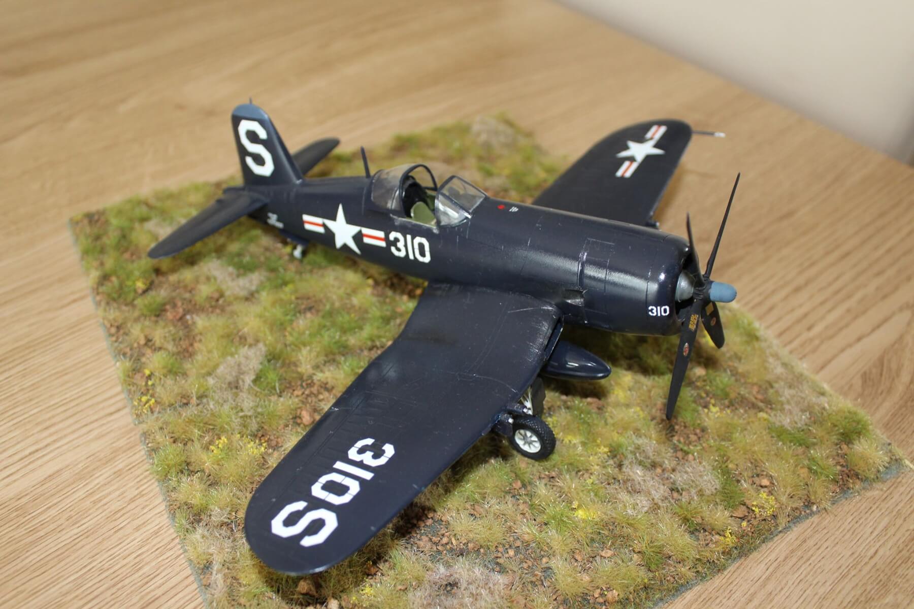 Corsair F4U-4 (Academy 1/48)